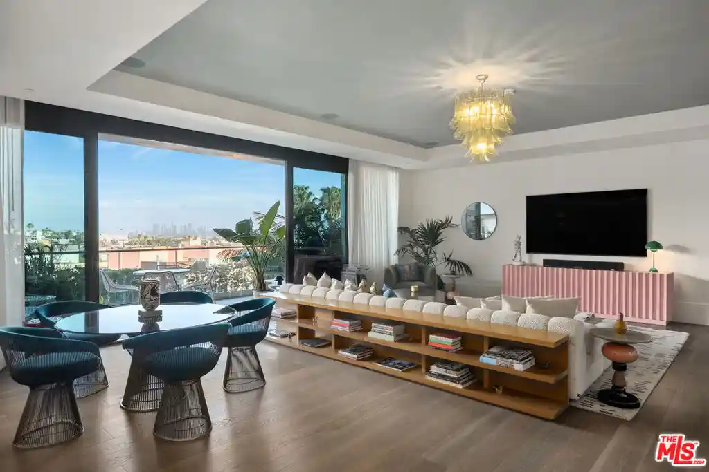 Listing Photo 1 - Condo for sale in 8420 W Sunset Blvd located at 8420 W Sunset Blvd, West Hollywood, CA 90069 - Unit #504