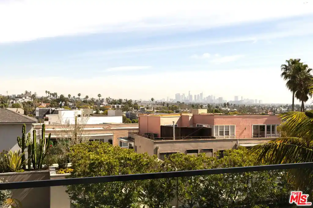 Listing Photo 2 - Condo for sale in 8420 W Sunset Blvd located at 8420 W Sunset Blvd, West Hollywood, CA 90069 - Unit #504