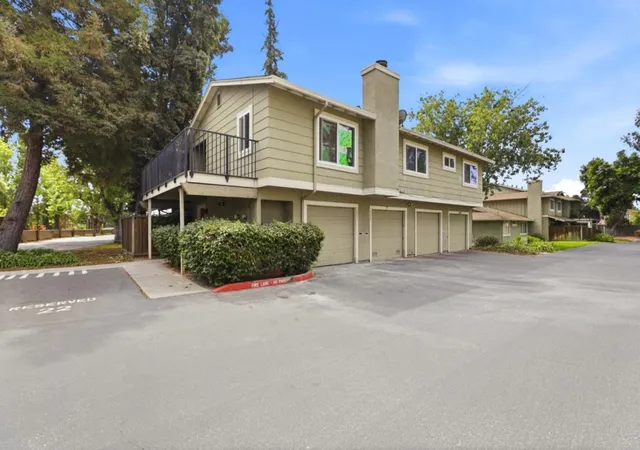Photo 3 of Condo for sale at 2937 Rose Ave, San Jose, CA 95127 | MLS# ML82059404 | Listing updated on 2026-09-17