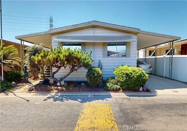 Photo 1 of Manufactured home for sale at 3595 Santa Fe Ave #112, Long Beach, CA 90810 | MLS# PW26189122 | Listing updated on 2026-09-29