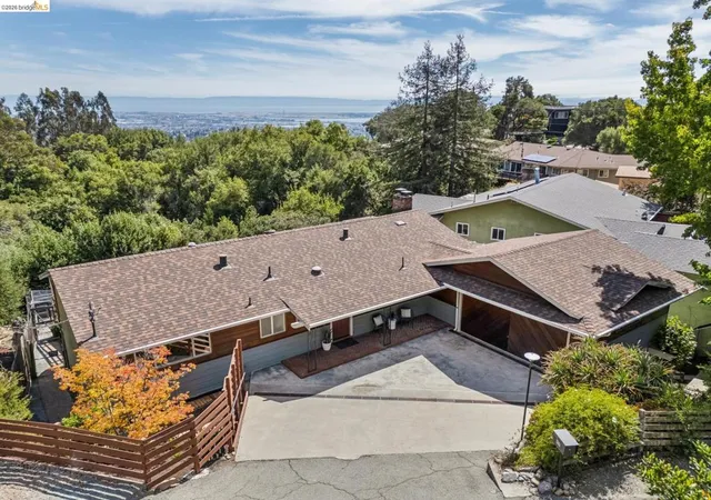 Photo 1 of Sale Pending at 3353 Burdeck Dr, Oakland, CA 94602 | MLS# 41146564 | Listing updated on 2026-09-24