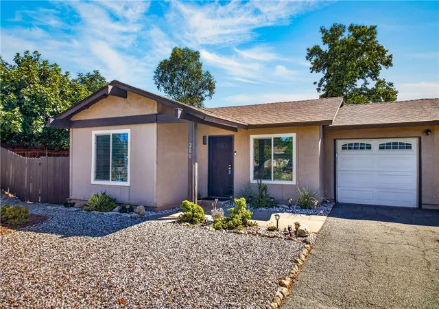 Photo 4 of Single family home for sale at 200 Janan Ct, Banning, CA 92220 | MLS# IV26189372 | Listing updated on 2026-10-09