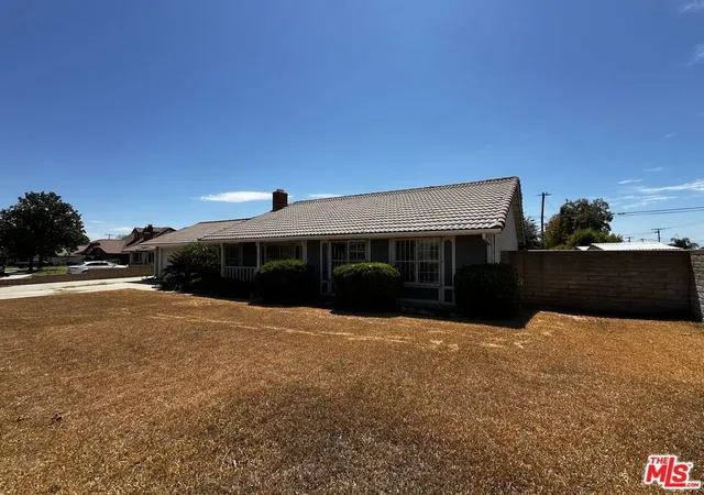 Photo 2 of Sale Pending at 689 W Norwood St, Rialto, CA 92377 | MLS# 26907879 | Listing updated on 2026-09-13