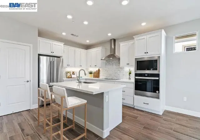 Photo 2 of Single family home for sale at 1808 Cresthaven St, Brentwood, CA 94513 | MLS# 41146597 | Listing updated on 2026-10-05
