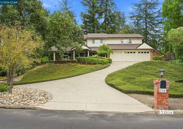 Photo 1 of Single family home for sale at 2516 Roundhill Dr, Alamo, CA 94507 | MLS# 41146608 | Listing updated on 2026-10-11