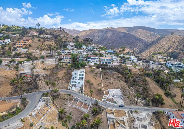 Photo 2 of Land for sale at 21415 Rambla Vista Rd, Malibu, CA 90265 | MLS# 21101484 | Listing updated on 2026-09-13