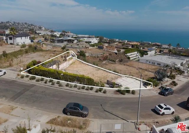 Photo 2 of Land for sale at 3718 Seahorn Dr, Malibu, CA 90265 | MLS# 26876271 | Listing updated on 2026-09-24