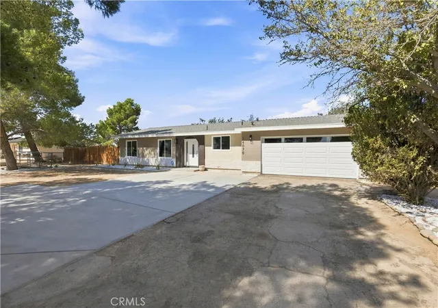 Photo 3 of Single family home for sale at 16070 Winnebago, Apple Valley, CA 92307 | MLS# HD26185817 | Listing updated on 2026-09-26