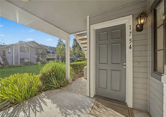Photo 3 of Condo for sale at 1754 Shady Oaks Ct, Azusa, CA 91702 | MLS# CV26188715 | Listing updated on 2026-09-14