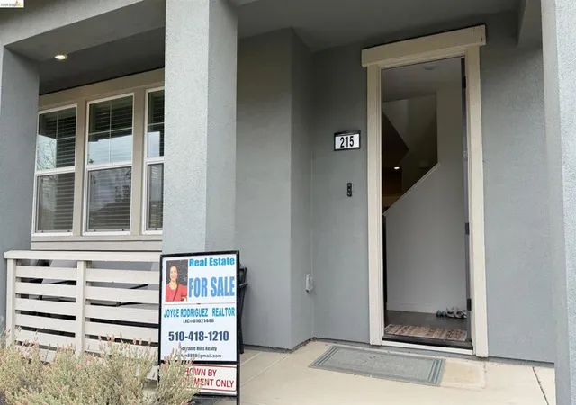 Single family home for sale at 215 Manatee, Suisun City, CA 94585 | MLS# 41146627