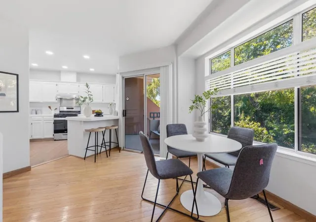 Photo 4 of Townhouse for sale at 7290 Ventana Dr, San Jose, CA 95129 | MLS# ML82059478 | Listing updated on 2026-10-12