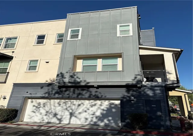 Condo for sale at 1422 N Harbor, Santa Ana, CA 92703 | MLS# PW26189614