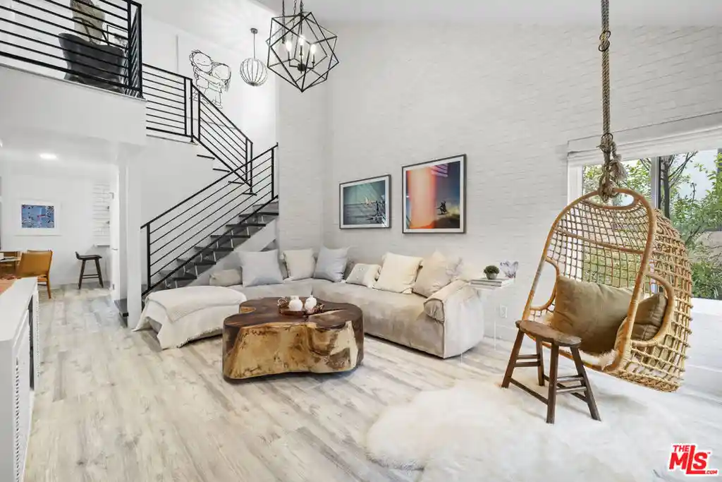 Photo 1 of Condo for sale at 29206 Heathercliff Rd, Malibu, CA 90265 | MLS# 26876017 | Listing updated on 2026-10-11