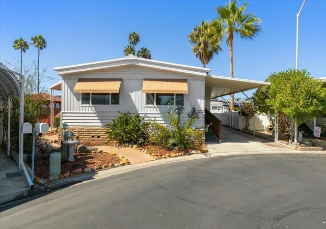 Photo 2 of Sale Pending at 7127 Santa Barbara #113, Carlsbad, CA 92011 | MLS# 260021212SD | Listing updated on 2026-09-20