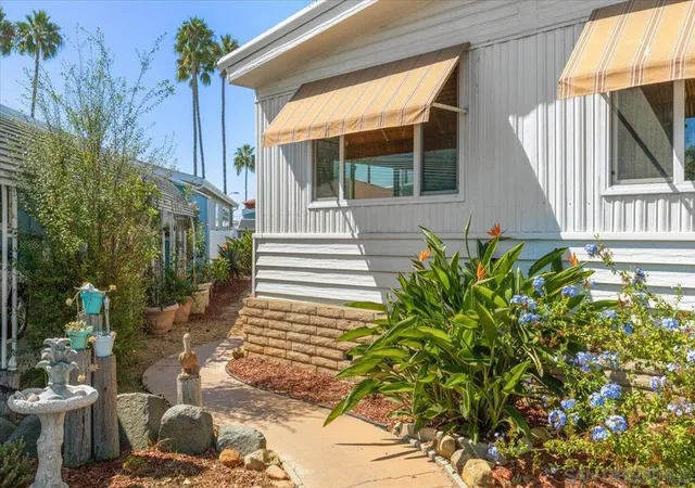 Photo 3 of Sale Pending at 7127 Santa Barbara #113, Carlsbad, CA 92011 | MLS# 260021212SD | Listing updated on 2026-09-20