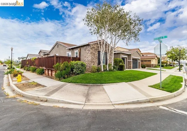 Photo 4 of Single family home for sale at 1700 Ashbourne Pl, Brentwood, CA 94513 | MLS# 41146645 | Listing updated on 2026-10-09