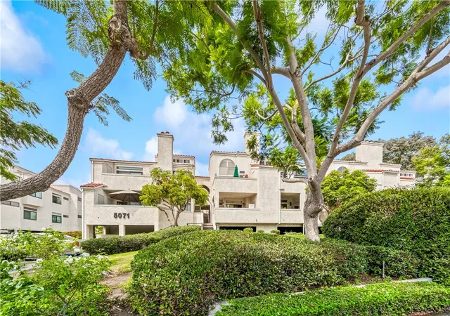 Photo 2 of Condo for sale at 5071 Dorado Dr #106, Huntington Beach, CA 92649 | MLS# OC26183730 | Listing updated on 2026-10-04