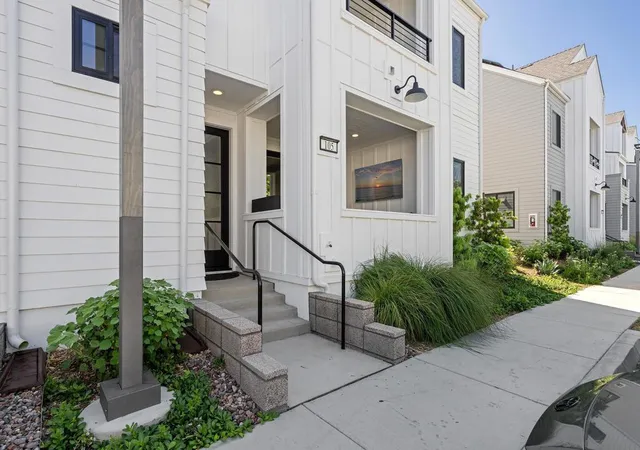 Photo 2 of Townhouse for sale at 1402 Anacona Pl #105, Encinitas, CA 92024 | MLS# 260021231SD | Listing updated on 2026-09-12