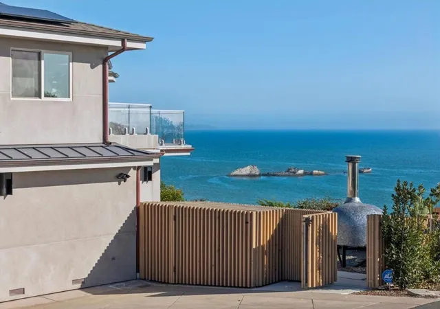 Photo 3 of Single family home for sale at 102 Long Leaf Ln, Aptos, CA 95003 | MLS# ML82045381 | Listing updated on 2026-10-04
