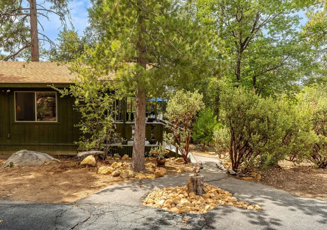 Photo 3 of Single family home for sale at 25461 Glen Rd, Idyllwild, CA 92549 | MLS# 219151989PS | Listing updated on 2026-10-06