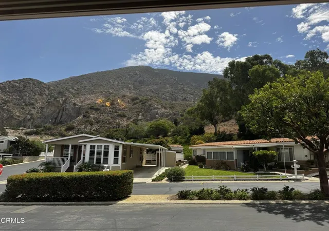 Photo 2 of Manufactured home for sale at 33 Irena Ave #99, Camarillo, CA 93012 | MLS# V1-38474 | Listing updated on 2026-09-09