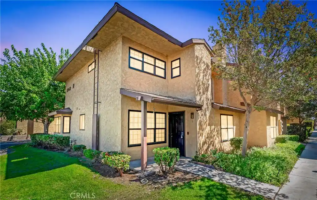 Listing Photo 1 - Condo for sale in 1543 W Ave L located at 1543 W Ave L, Lancaster, CA 93534 - Unit 1543 W Avenue L