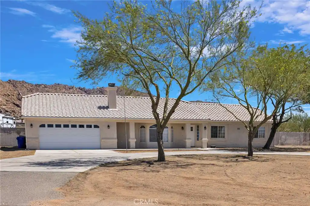 Photo 1 of Single family home for sale at 17025 Candlewood Rd, Apple Valley, CA 92307 | MLS# HD26188395 | Listing updated on 2026-10-15