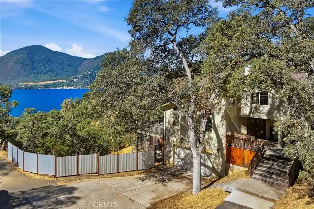 Single family home for sale at 10737 Crestview, Clearlake, CA 95422 | MLS# LC26190088
