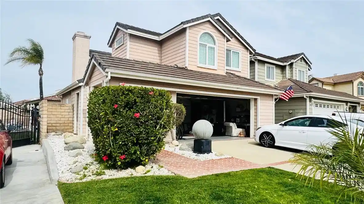 Photo 1 of Sale Pending at 3081 Sleepy Hollow, Simi Valley, CA 93065 | MLS# DW26190129 | Listing updated on 2026-10-19