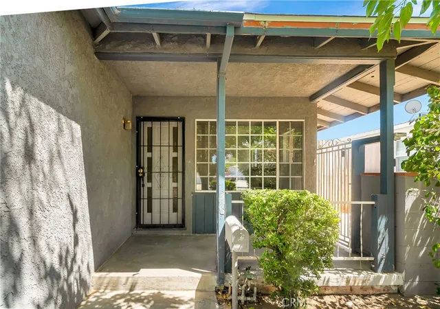 Photo 3 of Single family home for sale at 44258 Foxton, Lancaster, CA 93535 | MLS# SR26190172 | Listing updated on 2026-09-13