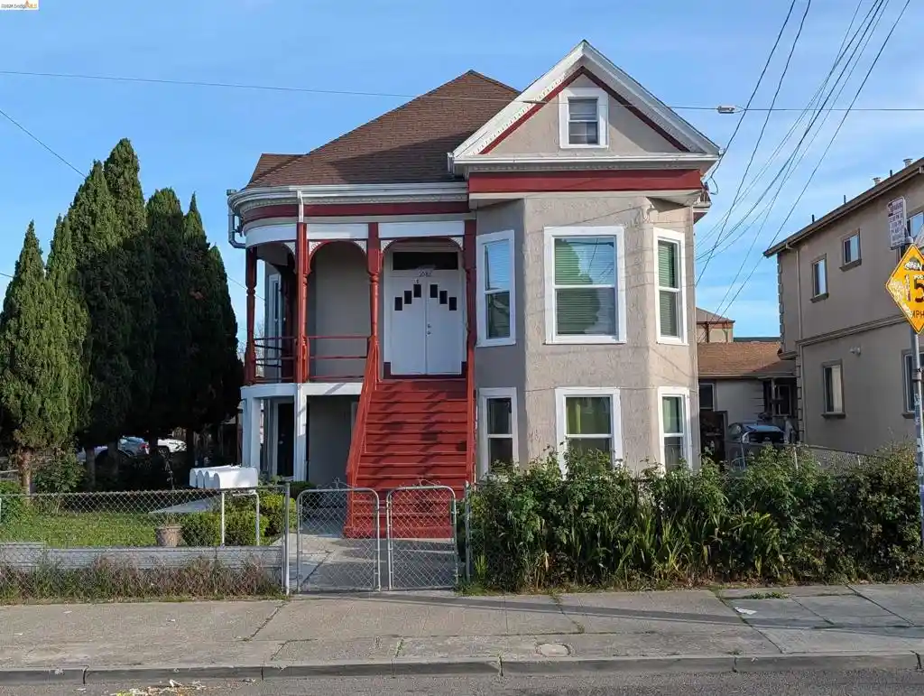 Single family home for sale at 1086 66Th St, Oakland, CA 94608 | MLS# 41146696