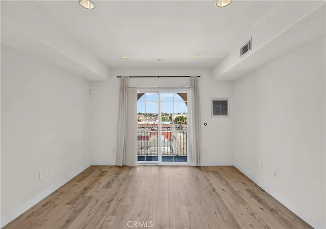Listing Photo 3 - Condo for sale in building located at 11 S 3Rd, Alhambra, CA 91801