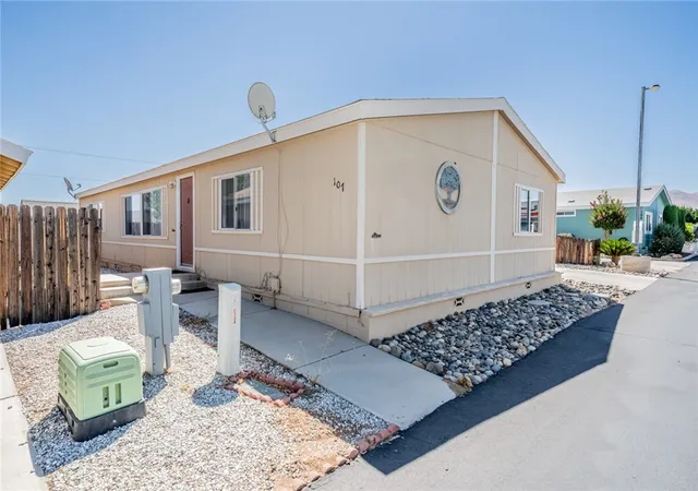 Manufactured home for sale at 21621 Sandia Rd #107, Apple Valley, CA 92308 | MLS# DW26190253