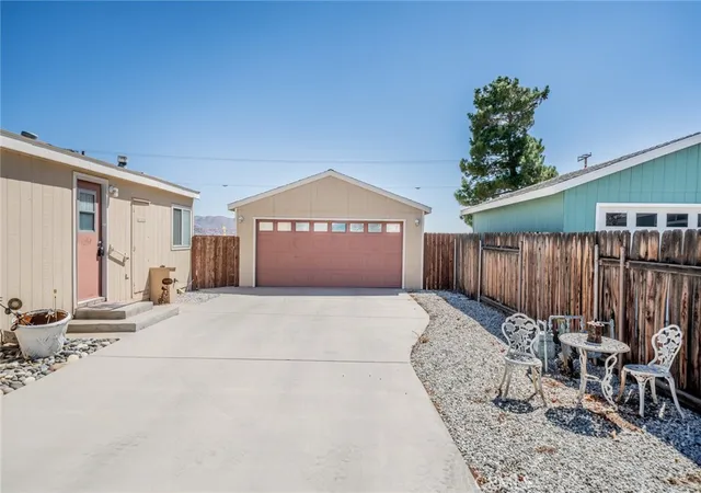 Photo 3 of Manufactured home for sale at 21621 Sandia Rd #107, Apple Valley, CA 92308 | MLS# DW26190253 | Listing updated on 2026-09-19