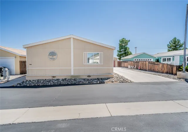 Photo 3 of Manufactured home for sale at 21621 Sandia Rd #107, Apple Valley, CA 92308 | MLS# DW26190253 | Listing updated on 2026-09-19