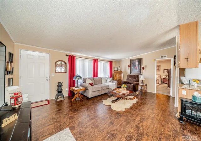 Photo 4 of Manufactured home for sale at 21621 Sandia Rd #107, Apple Valley, CA 92308 | MLS# DW26190253 | Listing updated on 2026-09-19