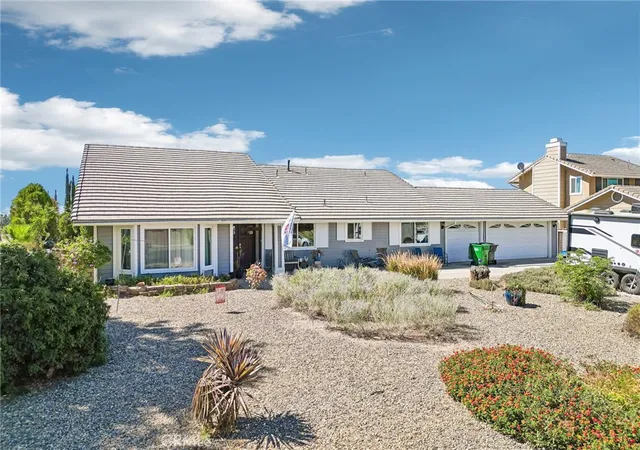 Photo 3 of Single family home for sale at 27949 Morrey Ln, Moreno Valley, CA 92555 | MLS# IG26188249 | Listing updated on 2026-09-25