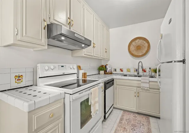 Photo 3 of Sale Pending at 1725 Regency Way #C, Chula Vista, CA 91911 | MLS# 260021279SD | Listing updated on 2026-10-09