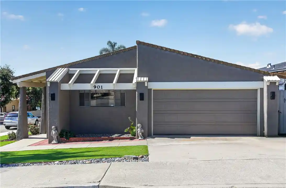 Single family home for sale at 901 Visalia St, Pismo Beach, CA 93449 | MLS# PI26185254