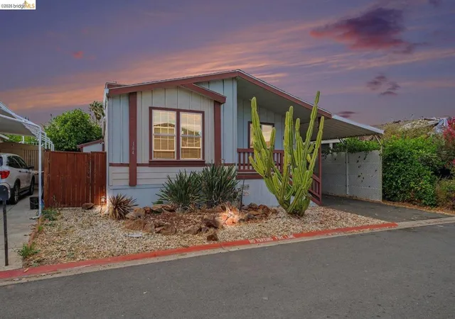 Photo 1 of Sale Pending at 184 Maureen Cir, Pittsburg, CA 94565 | MLS# 41146702 | Listing updated on 2026-10-05
