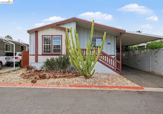 Photo 2 of Sale Pending at 184 Maureen Cir, Pittsburg, CA 94565 | MLS# 41146702 | Listing updated on 2026-10-05