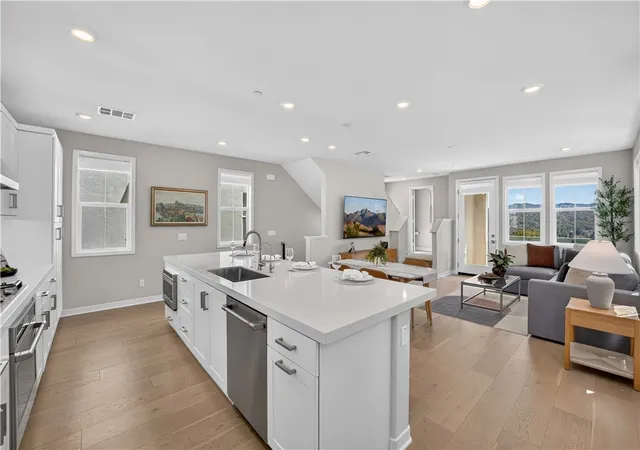 Photo 2 of Single family home for sale at 32 Welltree Way, Ladera Ranch, CA 92694 | MLS# OC26189767 | Listing updated on 2026-10-04