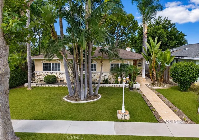 Photo 3 of Single family home for sale at 10529 La Mirada, Whittier, CA 90604 | MLS# DW26190348 | Listing updated on 2026-10-11