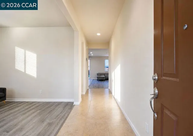 Photo 2 of Single family home for sale at 1410 Big Redwood Dr, Oakley, CA 94561 | MLS# 41146716 | Listing updated on 2026-10-07