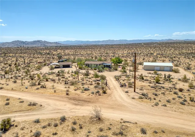 Manufactured home for sale at 59025 La Brisa, Yucca Valley, CA 92284 | MLS# JT26188962