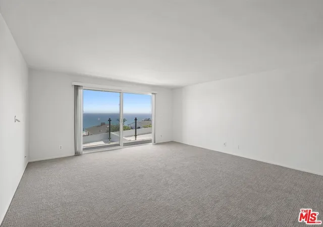 Listing Photo 4 - Condo for sale in building located at 18203 Coastline Dr, Malibu, CA 90265 - Unit #2