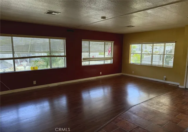 Photo 2 of Manufactured home for sale at 2851 Rolling Hills #187, Fullerton, CA 92835 | MLS# SW26190108 | Listing updated on 2026-10-05