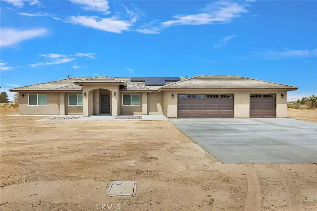 Photo 1 of Sale Pending at 10520 Mono Rd, Victorville, CA 92392 | MLS# HD26170981 | Listing updated on 2026-10-25