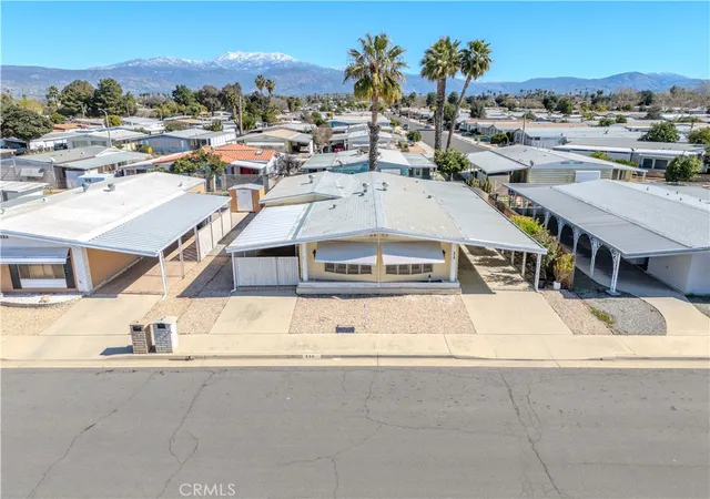 Photo 3 of Manufactured home for sale at 554 Castille, Hemet, CA 92543 | MLS# SW26190671 | Listing updated on 2026-09-13