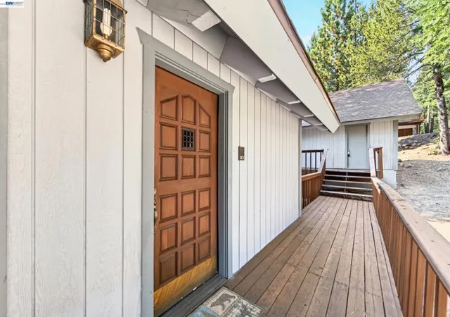 Photo 3 of Single family home for sale at 12057 Bennett Flt Rd, Truckee, CA 96161 | MLS# 41146739 | Listing updated on 2026-09-13